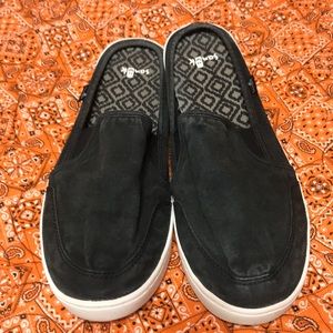 Sanuk slipons ladies size 7